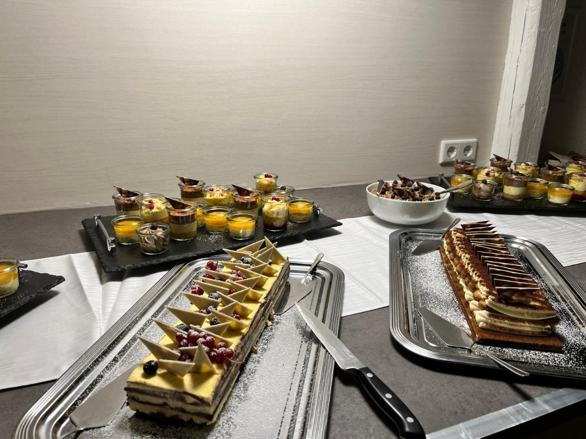 Gasthof & Pension "Schwarzer Adler" Masserberg Ngoại thất bức ảnh